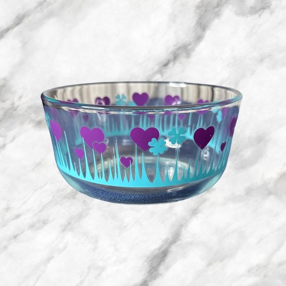 Pyrex Purple Heart Lucky in Love 56 fl oz (4 cups) without Lid - Picture 4 of 8